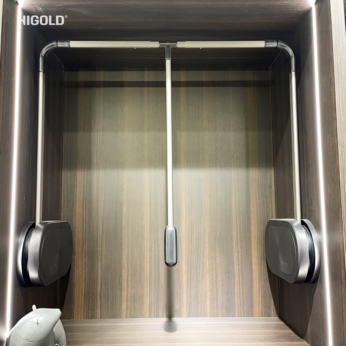 GIÁ TREO QUẦN ÁO NÂNG HẠ HIGOLD SERIES BV 2.0