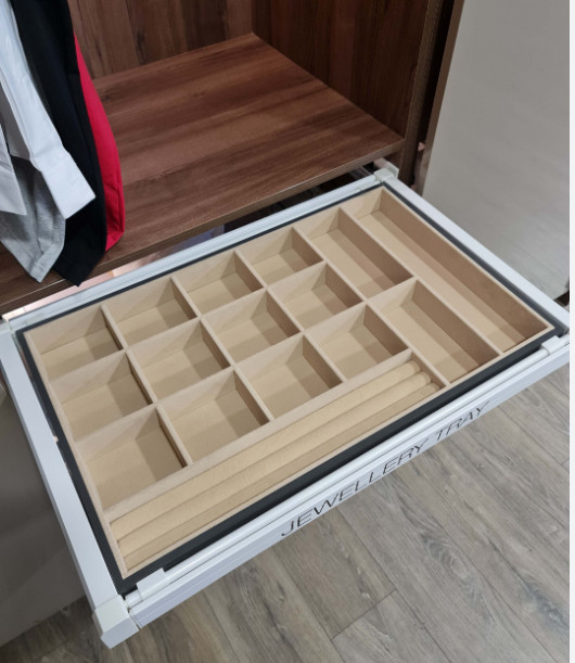 Khay đựng trang sức 600mm Hafele 807.95.801 (Màu trắng)