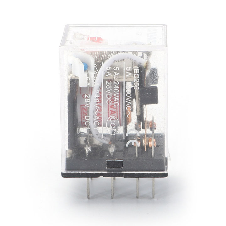 Relay Omron 24V-5A 8 Chân