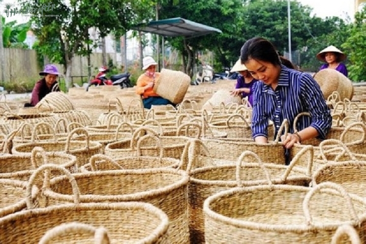 Nghề làm cói mỹ nghệ nâng tầm giá trị của người Việt