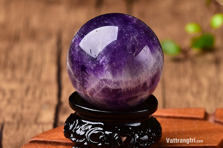 Đá Thạch Anh Tím là viên đá của sự điềm tĩnh và trí tuệ