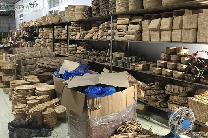 Nghề đan cói và lục bình tạo việc làm cho 700 lao động