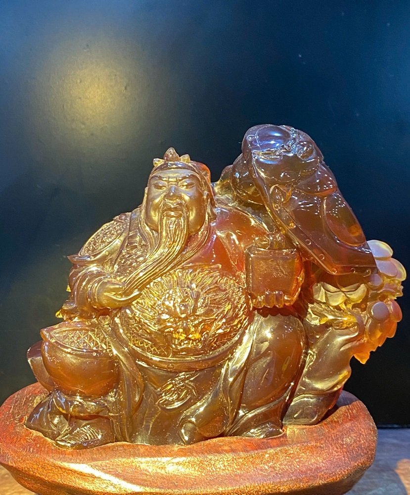 Tượng Ngài Quan Công Đá Hổ Phách Tự Nhiên