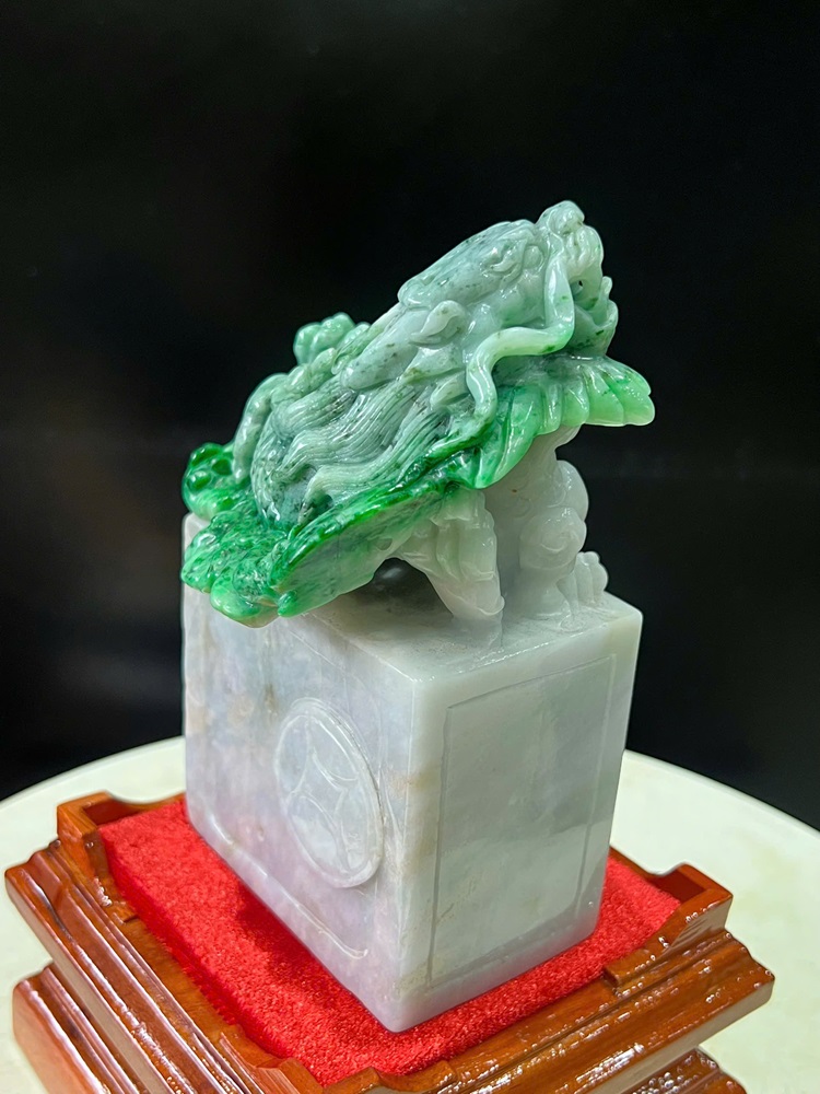 Ân Thần Long Phỉ Thuý - Quà Biếu Sếp Lớn