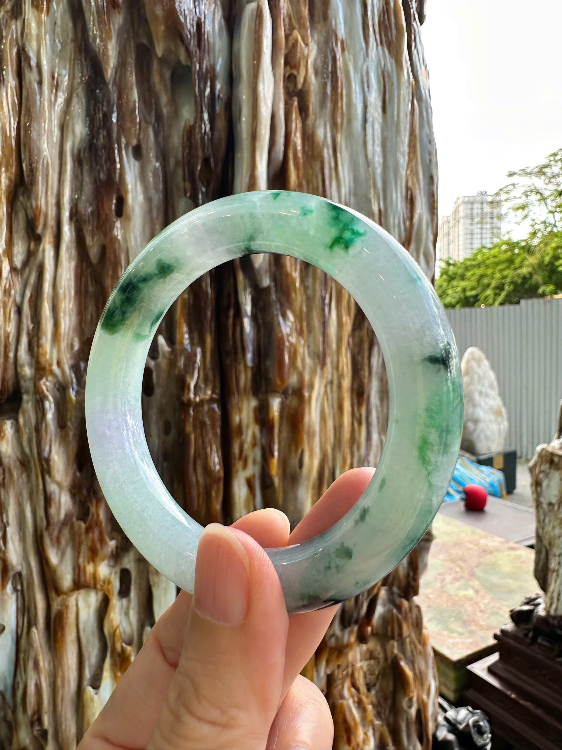 Vòng Ngọc Phỉ Thúy Bản Đũa Hoa Bay Thanh Tao Cuốn Hút