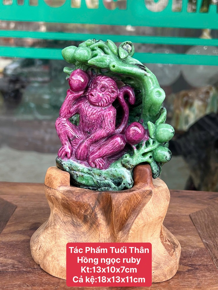 Tuổi Thân Hồng Ngọc Ruby Tự Nhiên - Trang Trí Phong Khách Cao Cấp