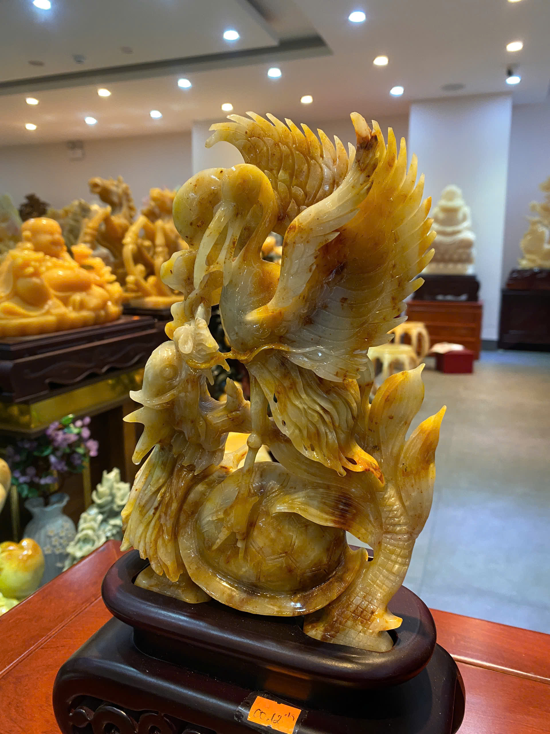 Tiên Hạc Cưỡi Long Quy ngọc serpentine vàng – Biểu tượng trường thọ, phú quý và vượng khí bền lâu