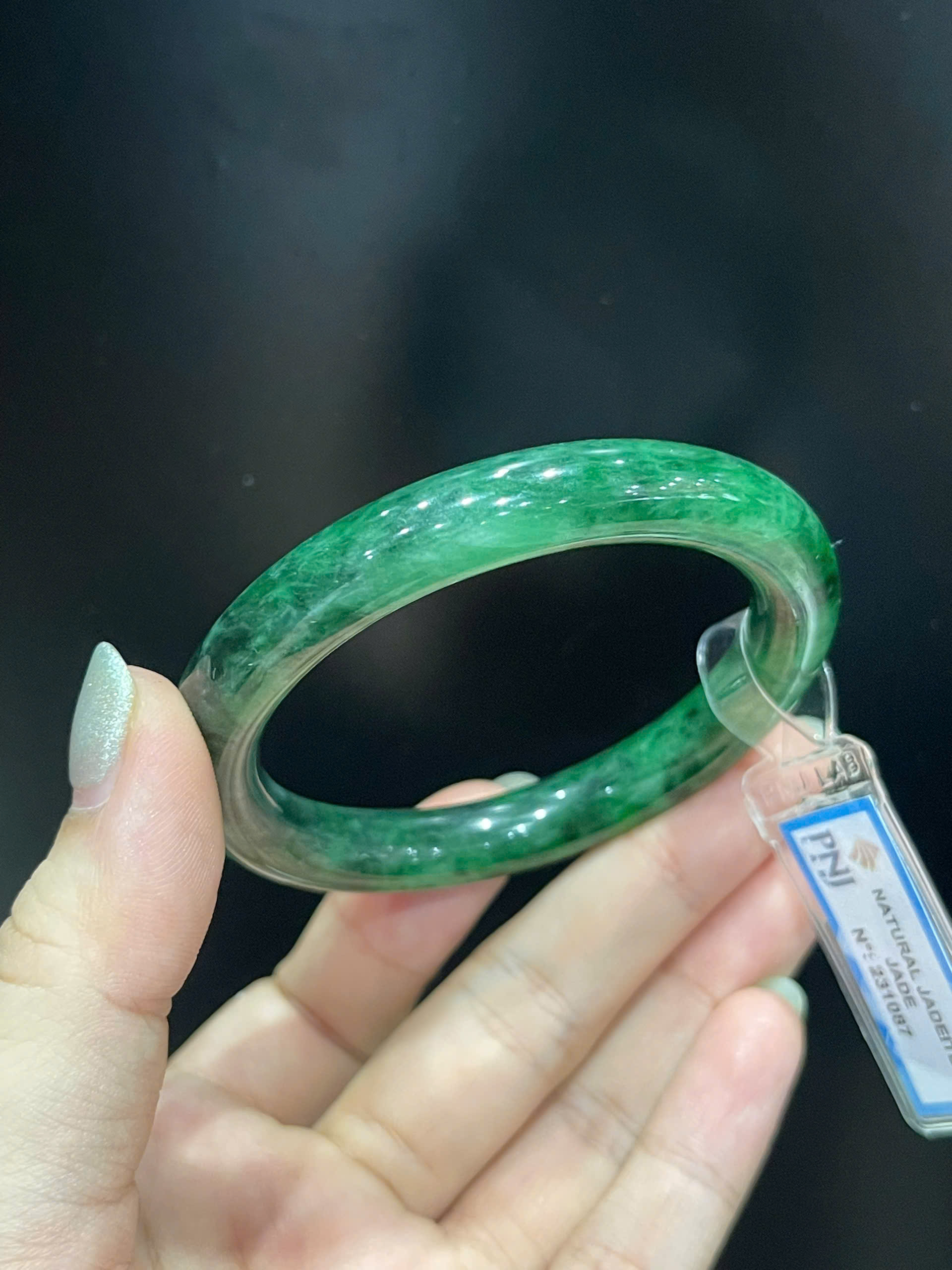 Vòng Liền Bản Đũa Ngọc Phỉ Thúy Sắc Xanh Lý Đậm