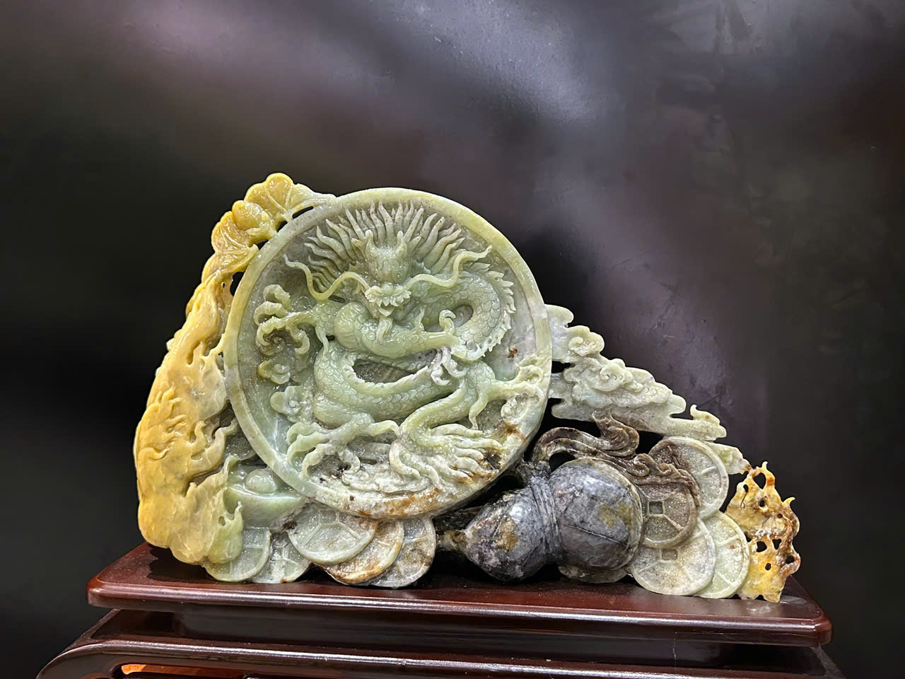 Thần Long Hộ Chủ ngọc serpentine trấn trạch bảo an, củng cố vị thế và gia tăng vượng khí