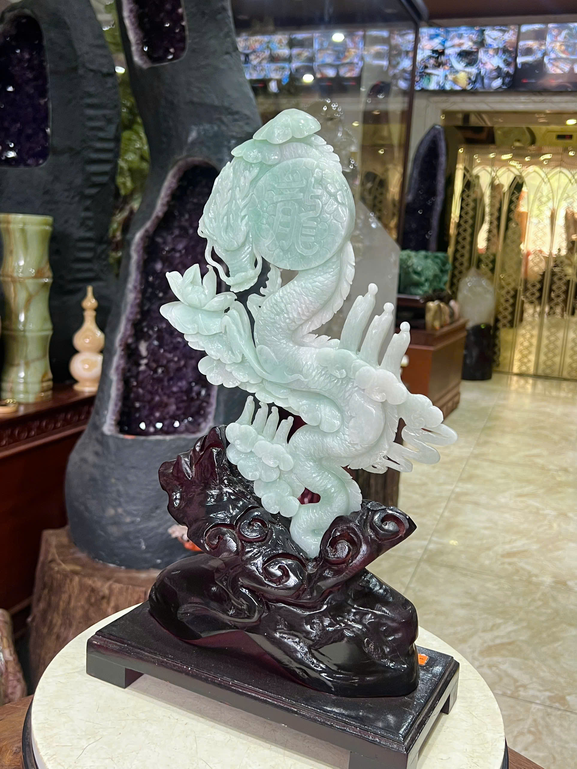 Nhất Long Thăng Tiên ngọc phỉ thúy – Biểu tượng bứt phá, thăng tiến công danh và hội tụ vượng khí