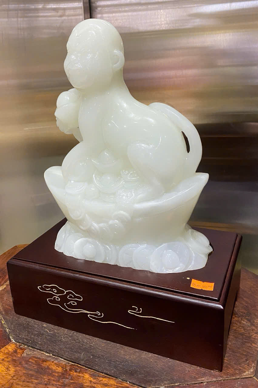 Tượng Khỉ Tuổi Thân Ngọc Onyx Trắng Bạch Ngọc Cát Tường – Trí Tuệ Thông Minh – Khai Mở Thăng Tiến