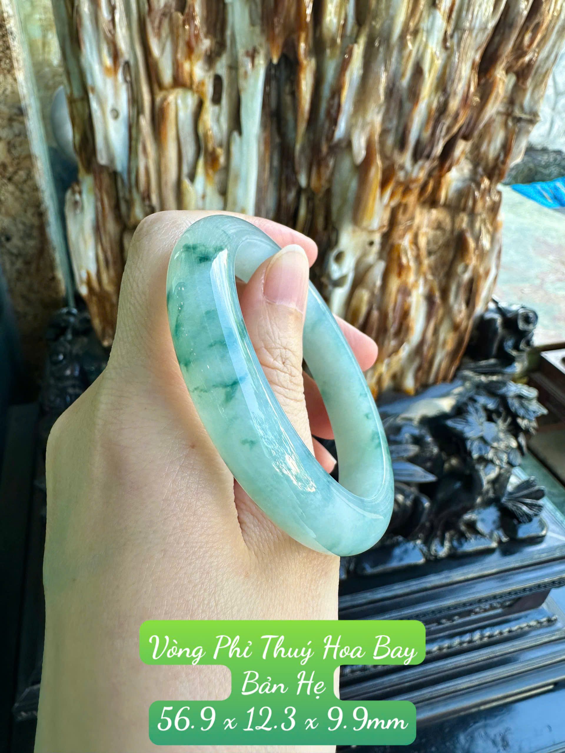 Vòng Phỉ Thúy Bản Hẹ Hoa Bay Thanh Tao & Cuốn Hút
