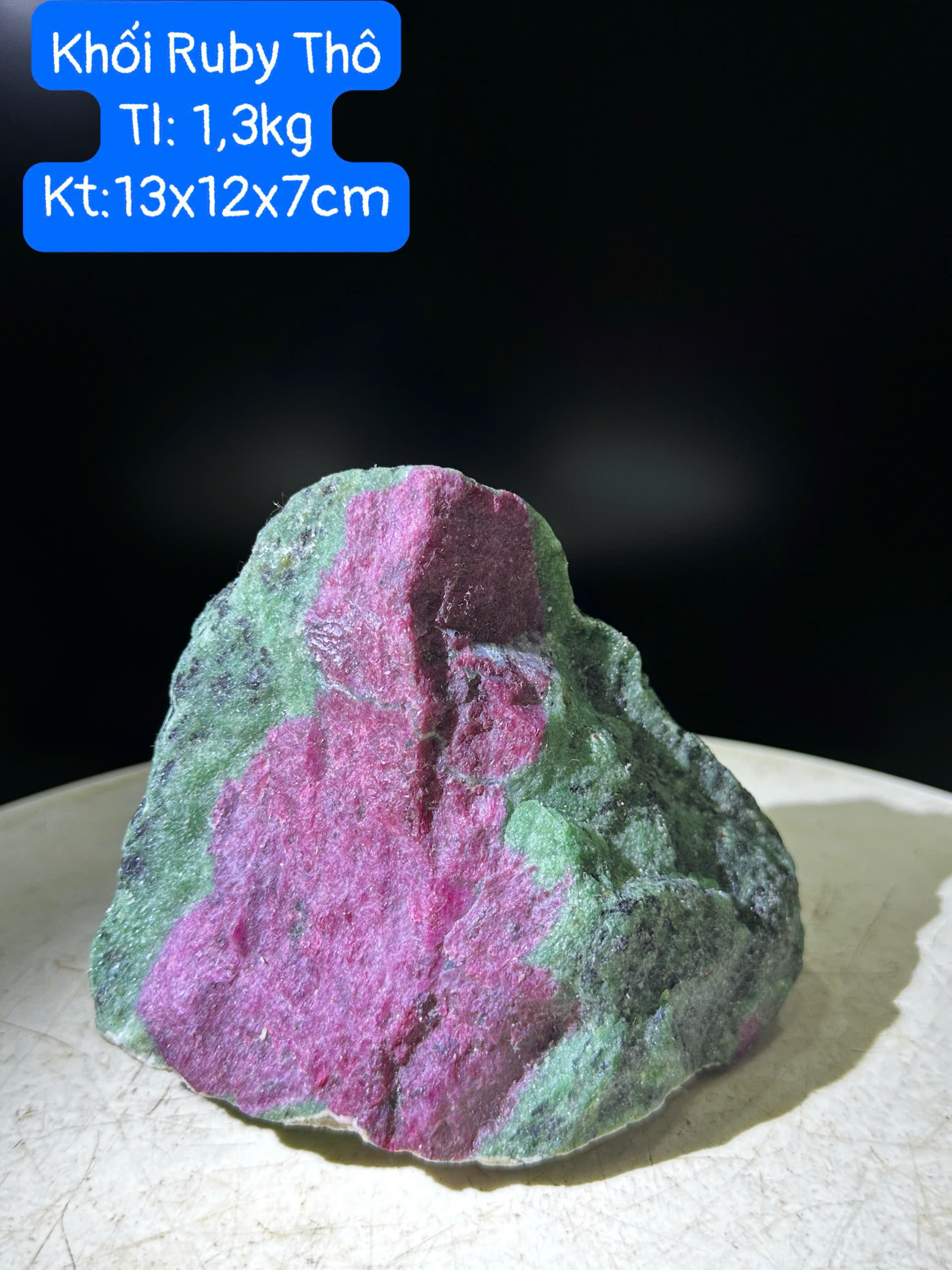 Khối Ruby Thô 1,3kg – Báu Vật Tự Nhiên, Đẳng Cấp Sưu Tầm Thượng Lưu
