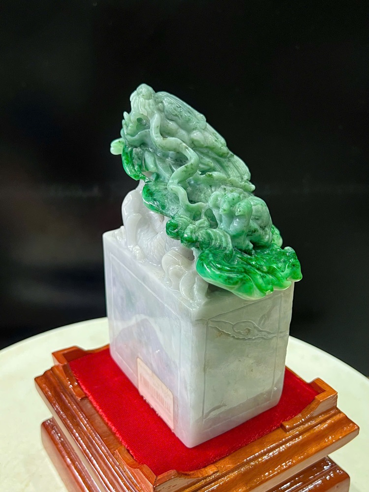 Ân Thần Long Phỉ Thuý - Quà Biếu Sếp Lớn