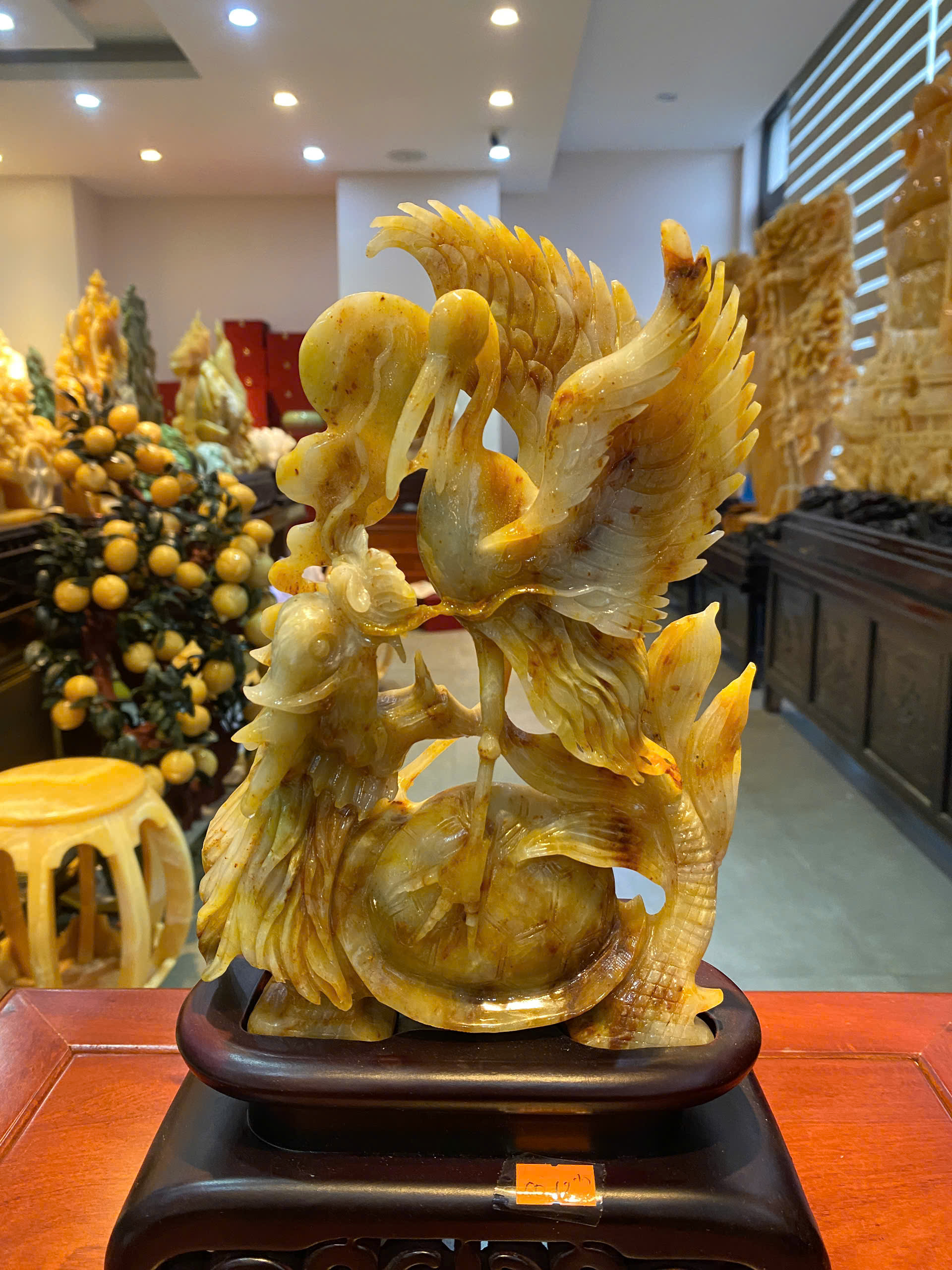 Tiên Hạc Cưỡi Long Quy ngọc serpentine vàng – Biểu tượng trường thọ, phú quý và vượng khí bền lâu