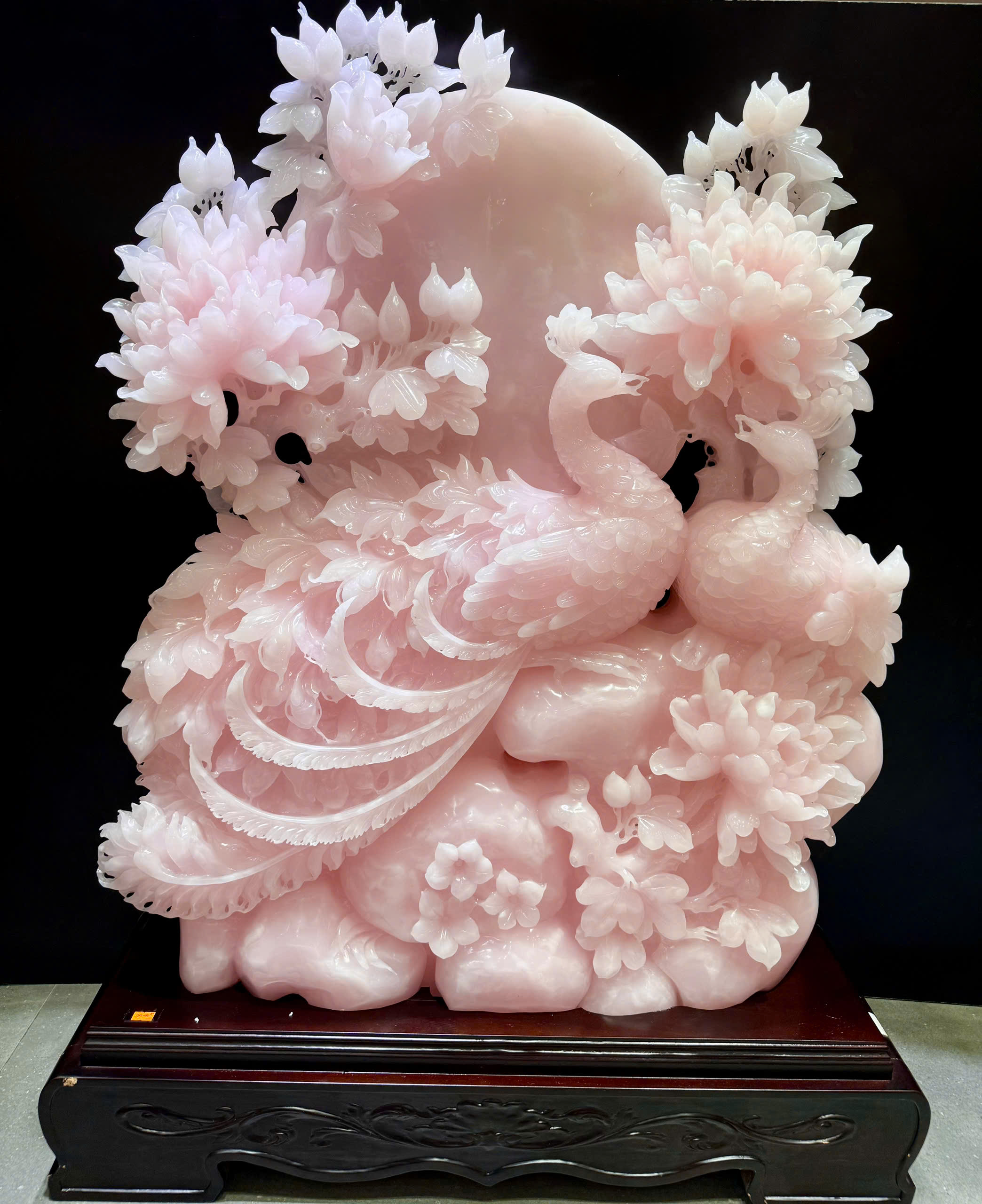 Cặp Khổng Tước Mẫu Đơn Hồng Ngọc Onyx – Đại kiệt tác phú quý cát tường, gắn kết duyên nồng và vương khí đỉnh cao