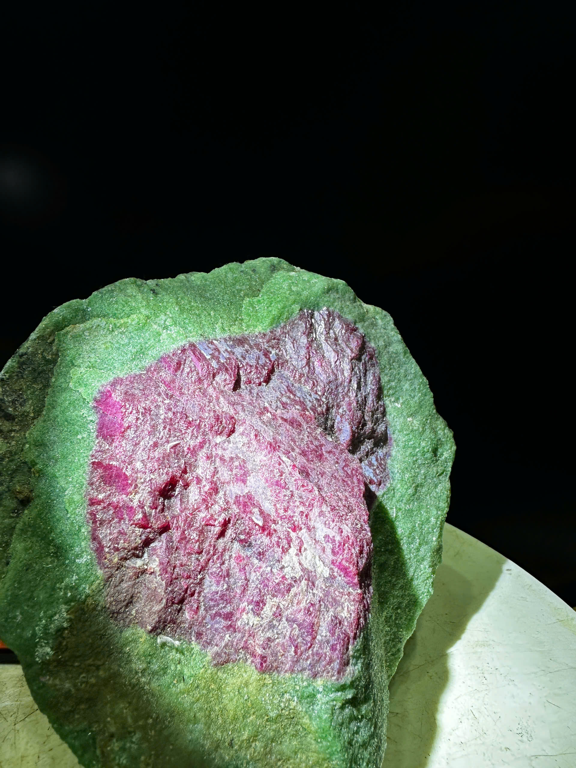 Khối Ruby Thô 3,23kg – Báu Vật Đại Bề Thế, Đỉnh Cao Sưu Tầm Thượng Lưu