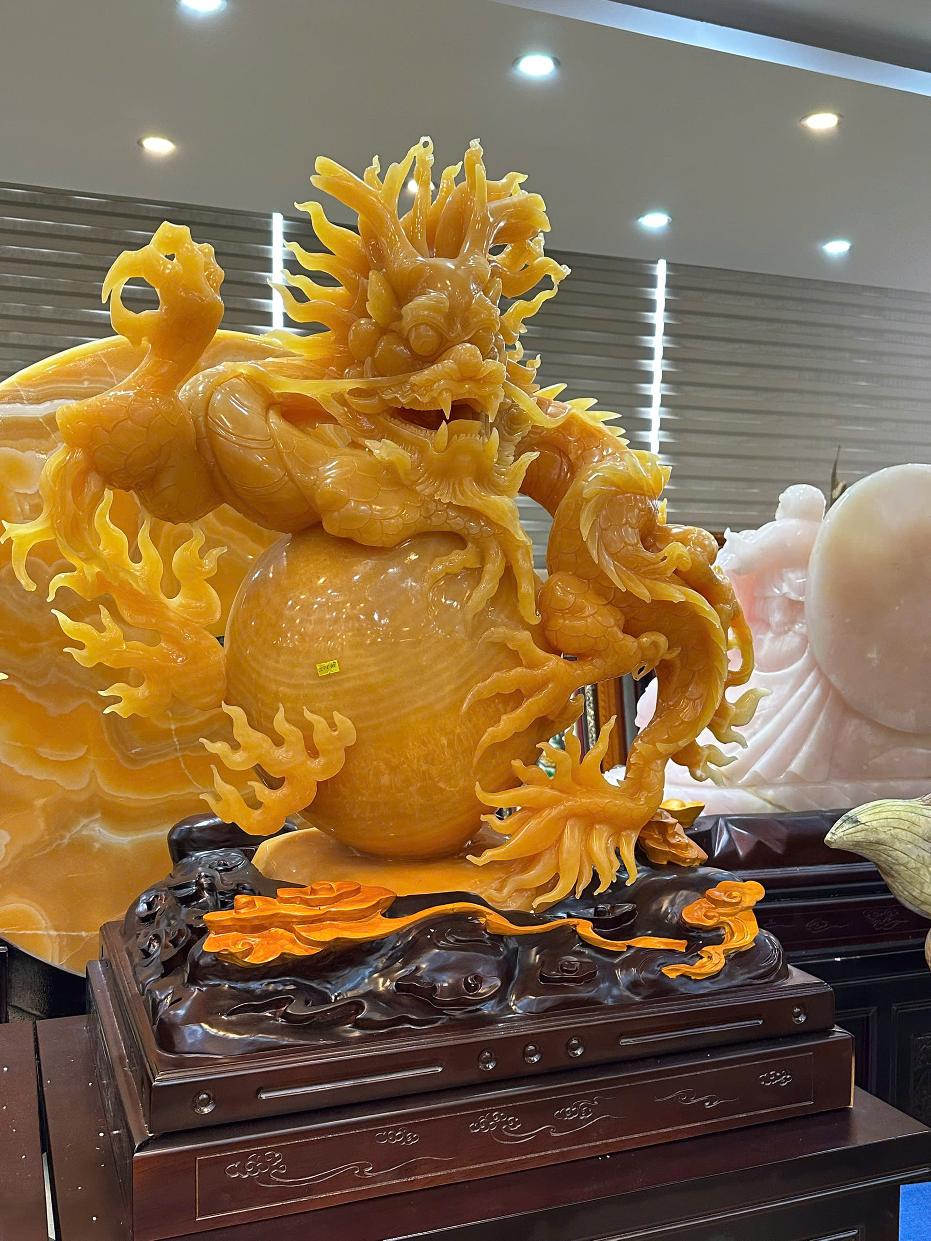 Long Vờn Ngọc Hoàng Long – Tinh hoa nghệ thuật gắn kết linh khí trời đất, khẳng định uy thế đỉnh cao