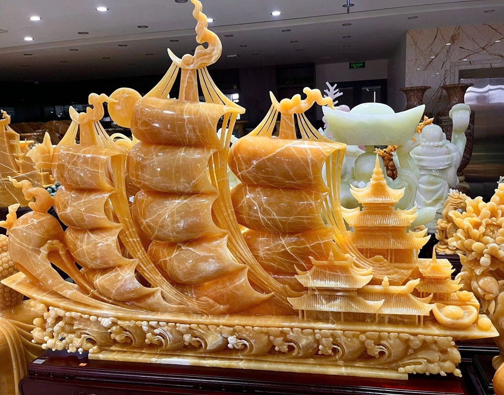 Thuận Buồm Xuôi Gió Ngọc Hoàng Long - Bày Trí Sảnh Đón Khách