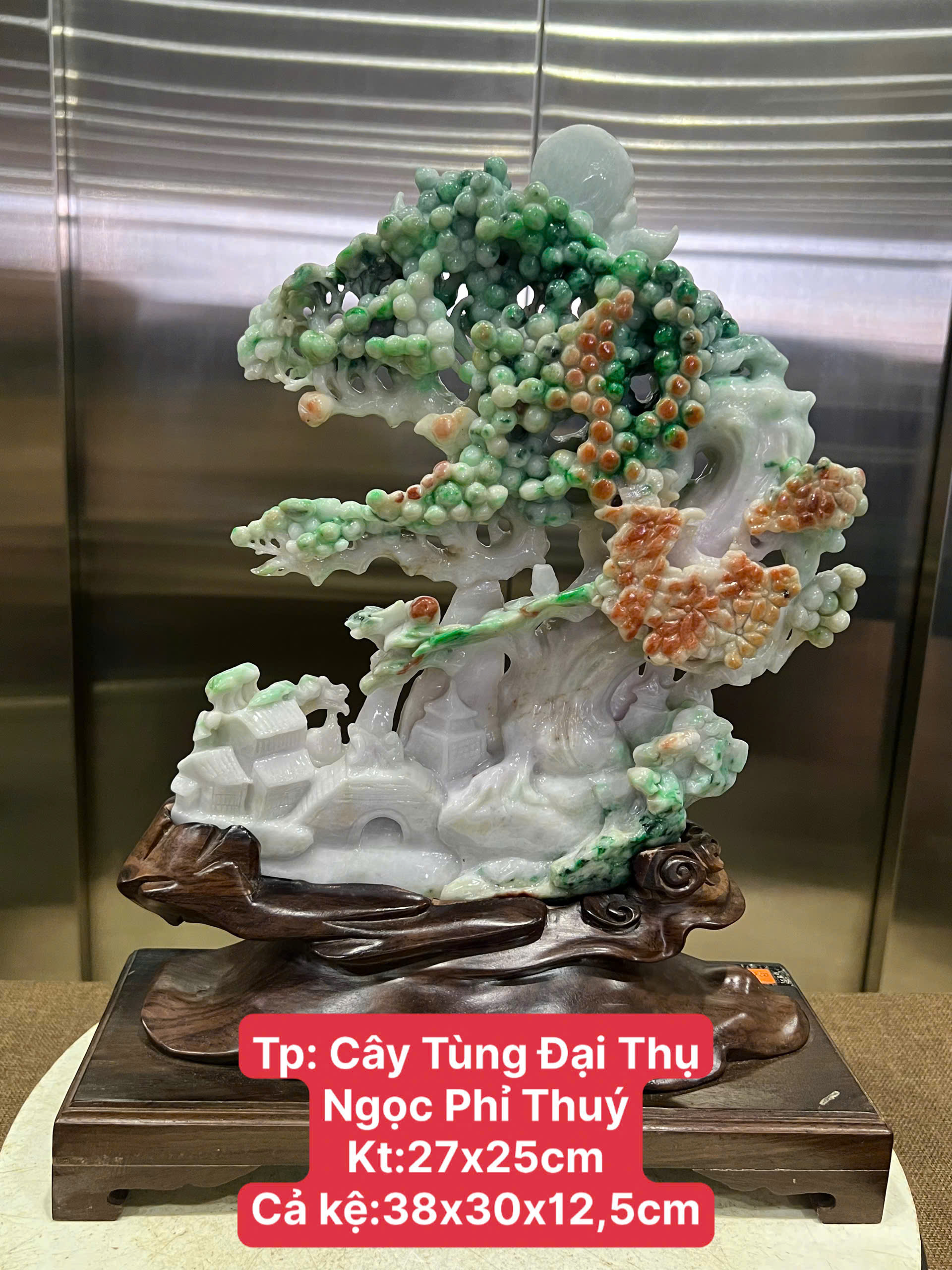 Cây Tùng Đại Thụ Ngọc Phỉ Thúy Tuyệt Tác Phong Thủy Bách Niên, Vững Bền Cơ Nghiệp Và Chiêu Bình An