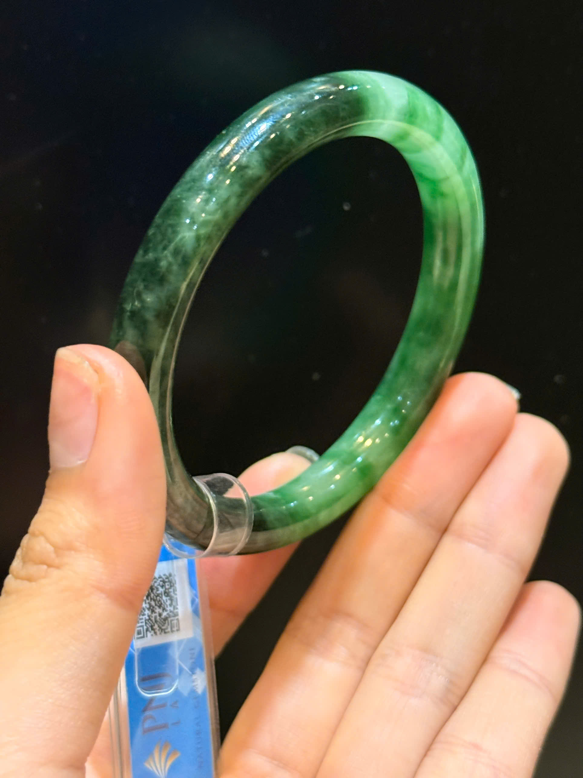 Vòng Liền Bản Đũa Ngọc Phỉ Thúy Thanh Tao Điệu Đà, Sắc Ngọc Quyền Quý