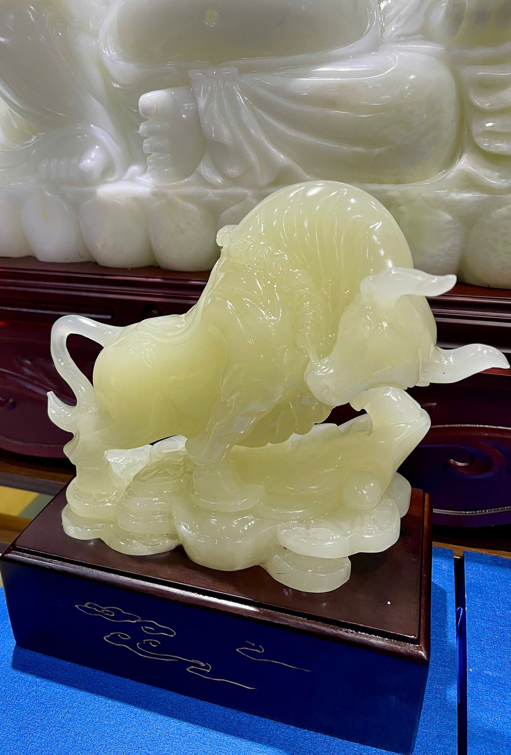 Tuổi Sửu ngọc onyx trắng nền tảng vững chắc, thu hút may mắn và tích tụ tài lộc