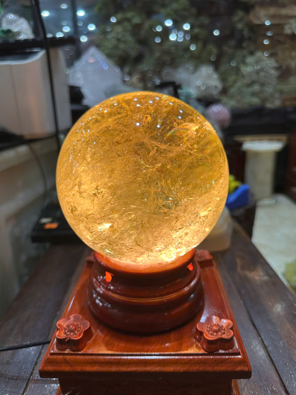 Quả Cầu Thạch Anh Vàng 14cm Tinh Hoa Hoàng Kim, Đương Đầu Thách Thức