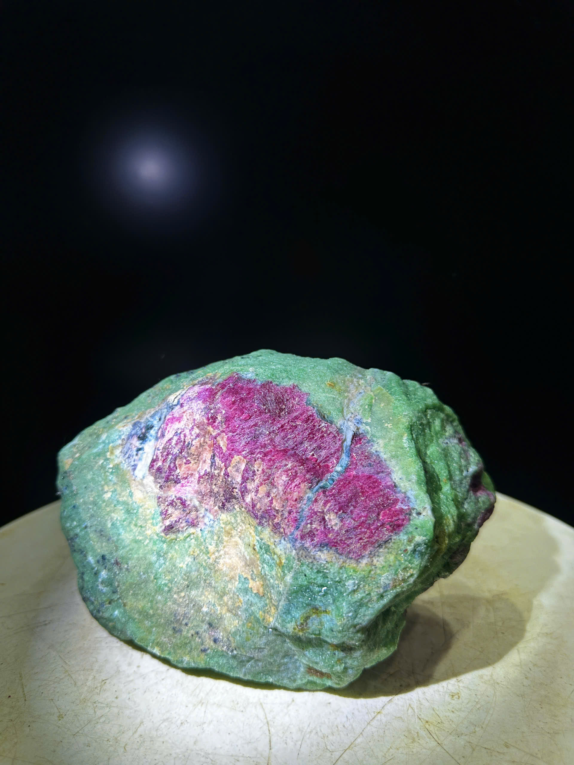 Khối Ruby Thô 2,51kg – Báu Vật Độc Bản, Đỉnh Cao Sưu Tầm Thượng Lưu