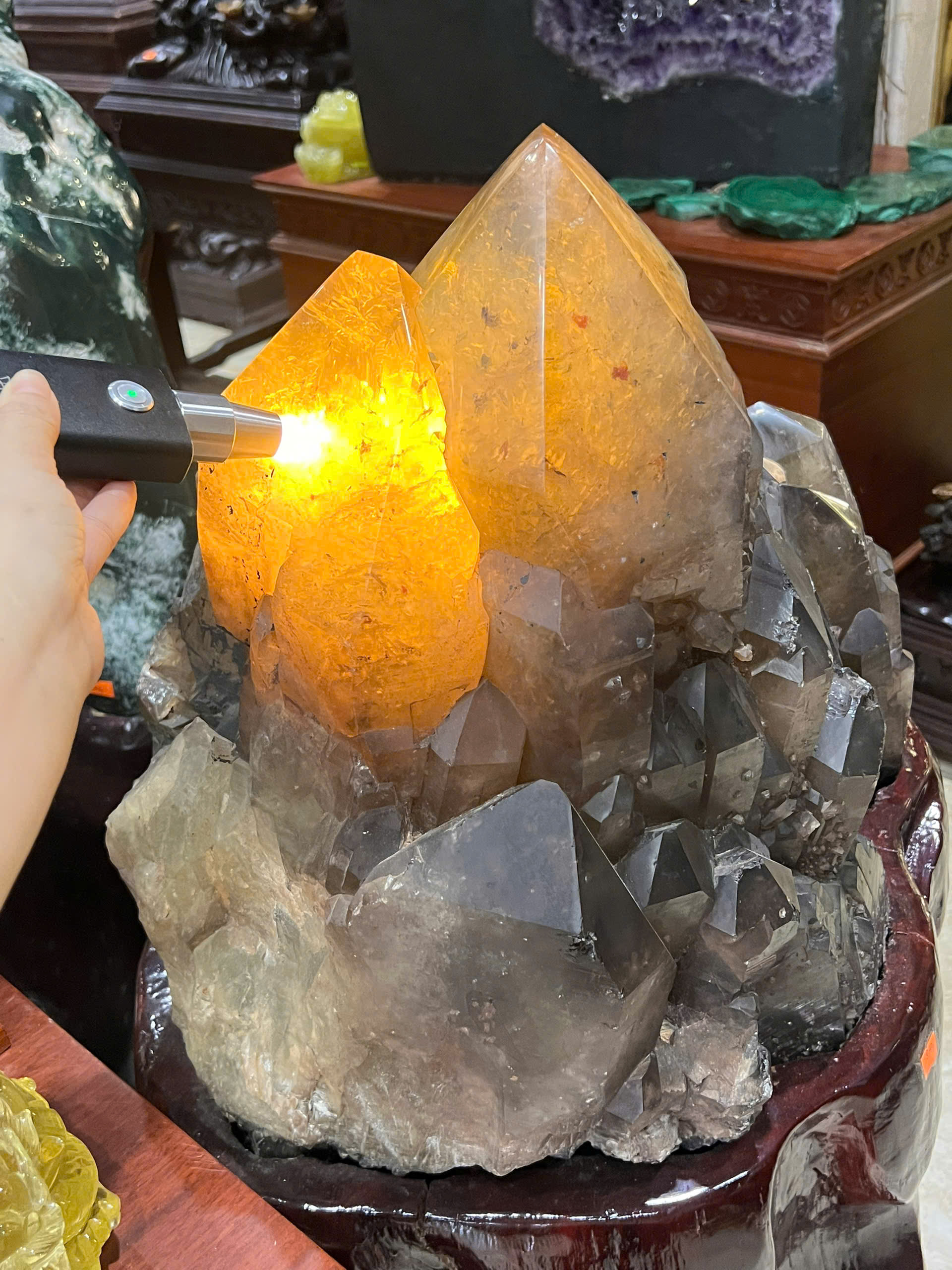 Trụ Tinh Thể Thạch Anh Vàng Trấn Trạch Tụ Tài