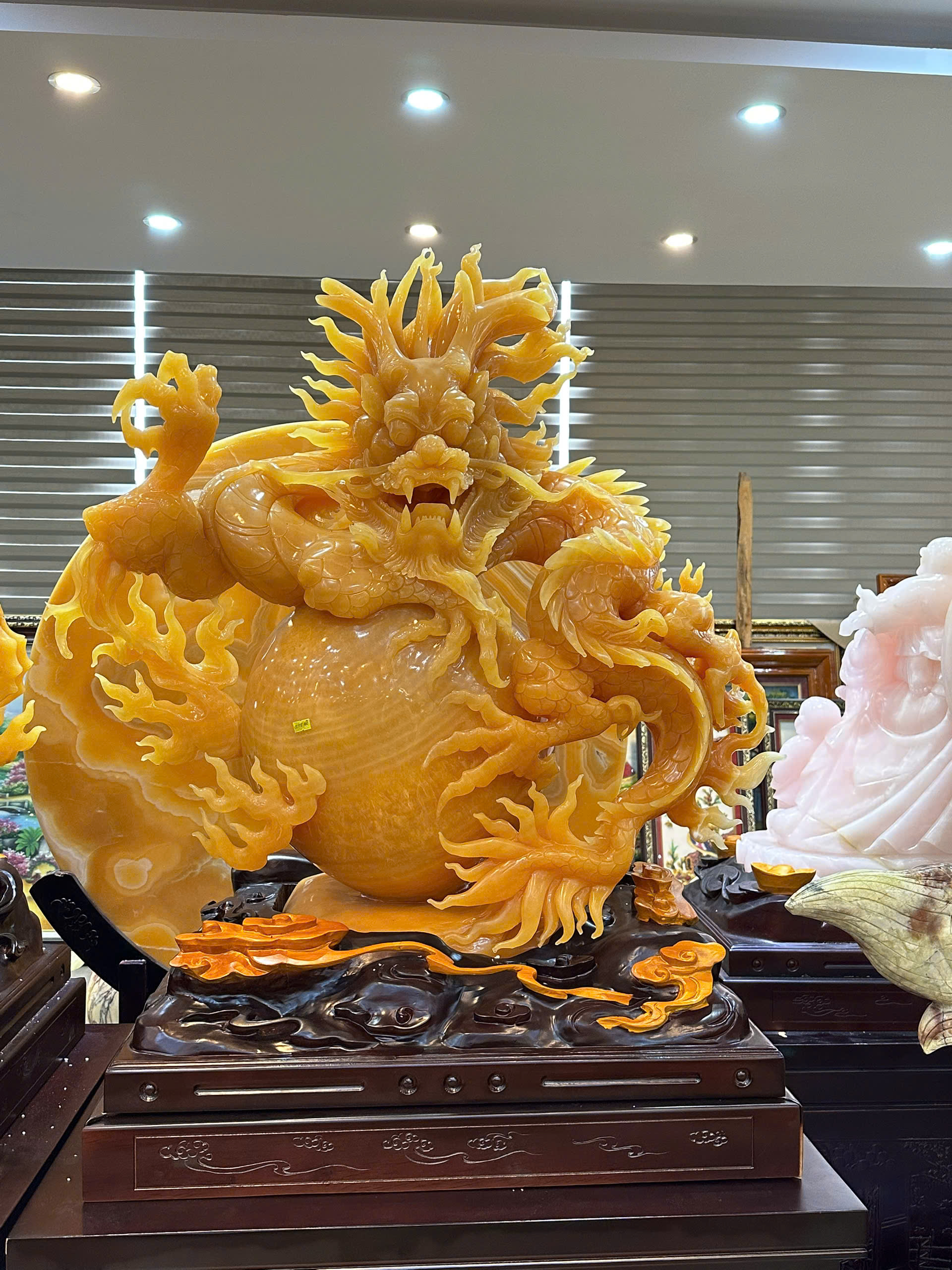 Long Vờn Ngọc Hoàng Long – Tinh hoa nghệ thuật gắn kết linh khí trời đất, khẳng định uy thế đỉnh cao