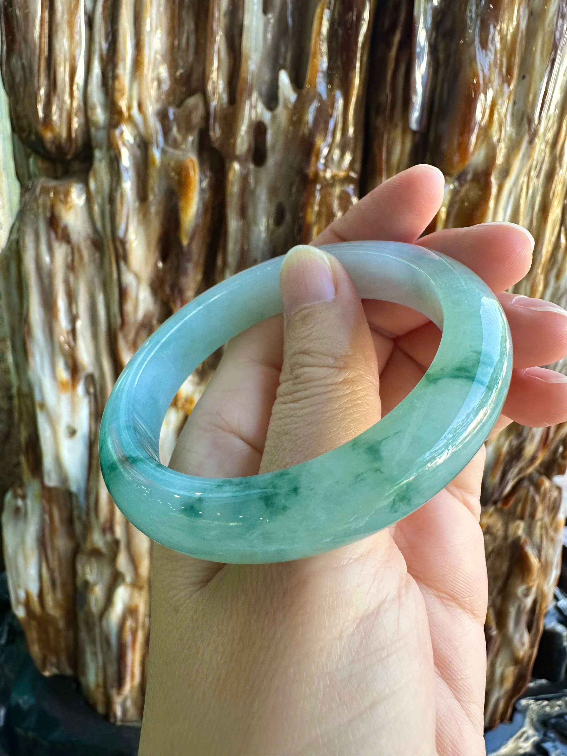 Vòng Phỉ Thúy Bản Hẹ Hoa Bay Thanh Tao & Cuốn Hút