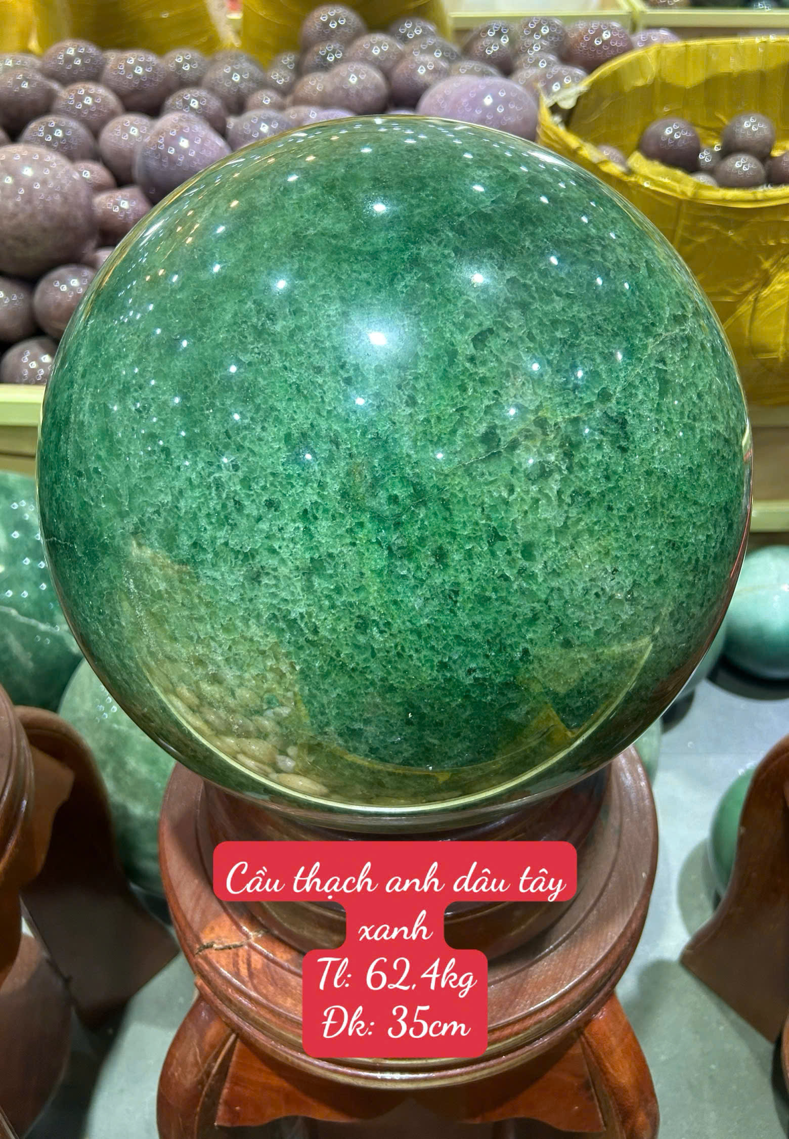 Quả Cầu Thạch Anh Dâu Tây Xanh 35cm Sinh Cơ Thần Diệu, Chiêu Tài Đón Cát