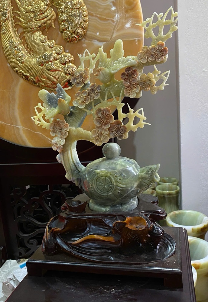 Ấm trà hoa mai ngọc serpentine