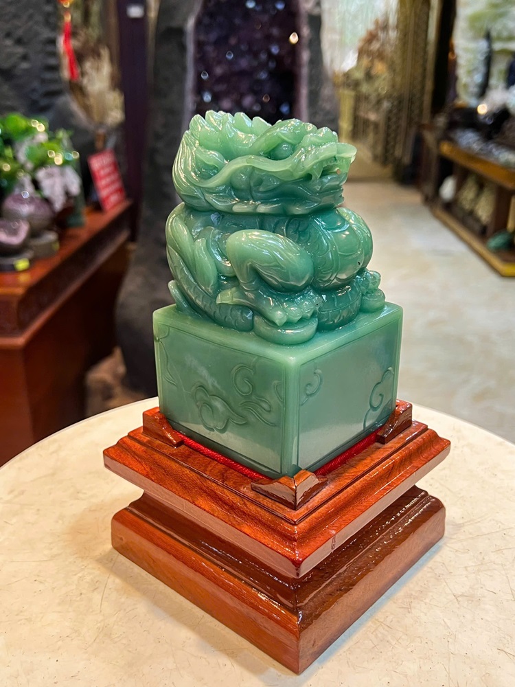 Ấn Thần Long Hộ Chủ Thạch Anh Xanh Vuông 13,5x8x8cm