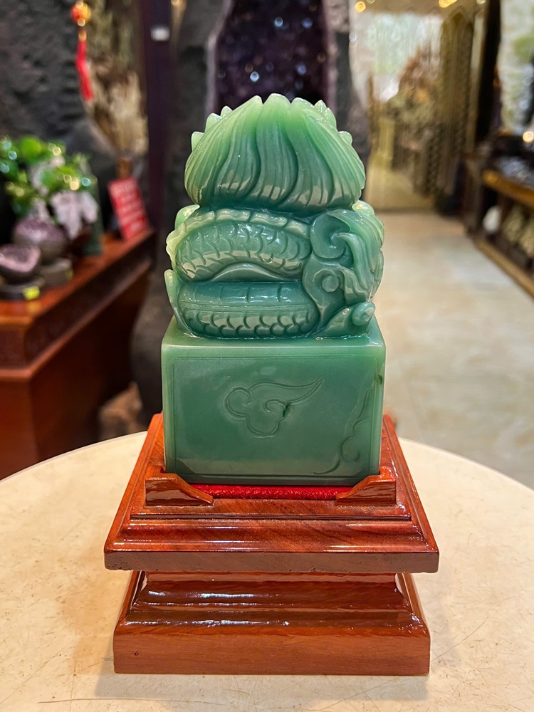 Ấn Thần Long Hộ Chủ Thạch Anh Xanh Vuông 13,5x8x8cm
