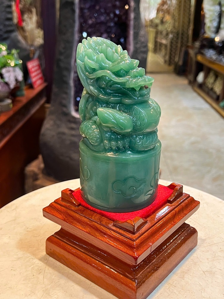 Ấn Thần Long Hộ Chủ Thạch Anh Xanh Tròn 15x8cm
