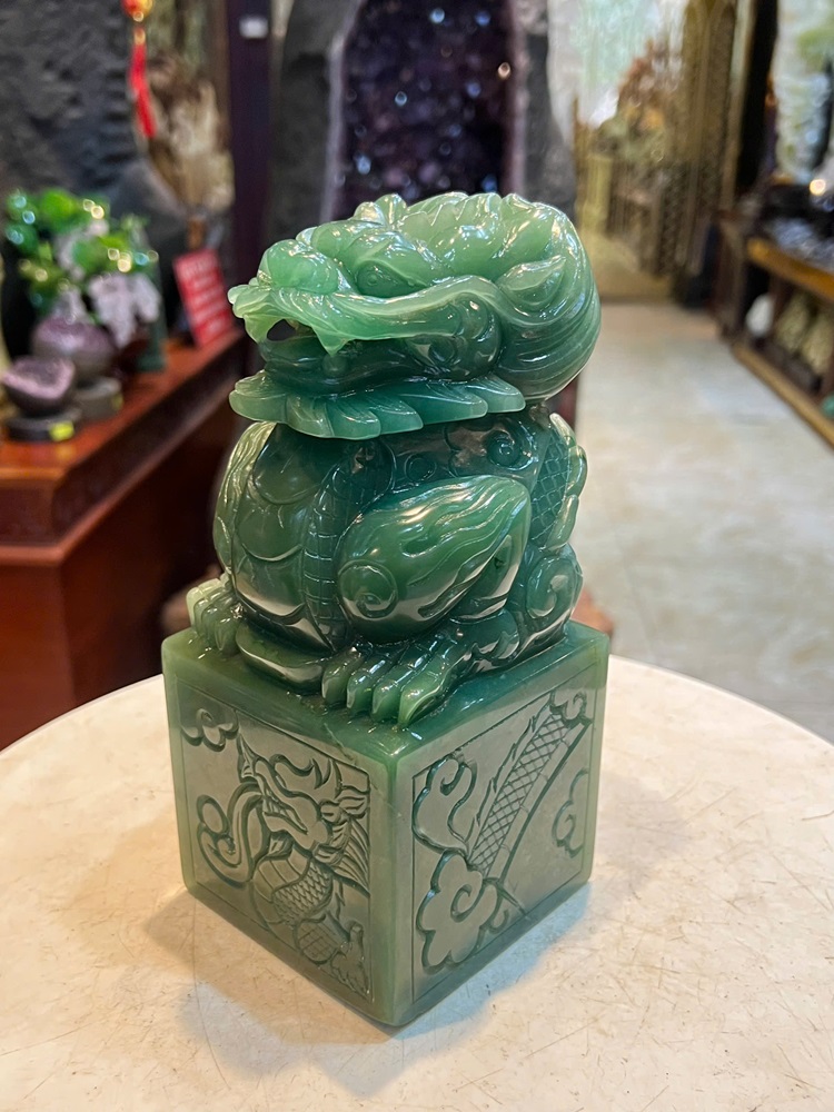Ấn Thần Long Hộ Chủ Thạch Anh Xanh Vuông 20x9,5x9cm