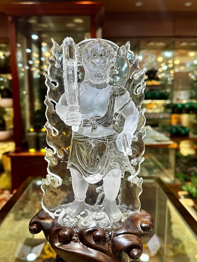 Bất Động Minh Vương Đá Thạch Anh Trắng VIP