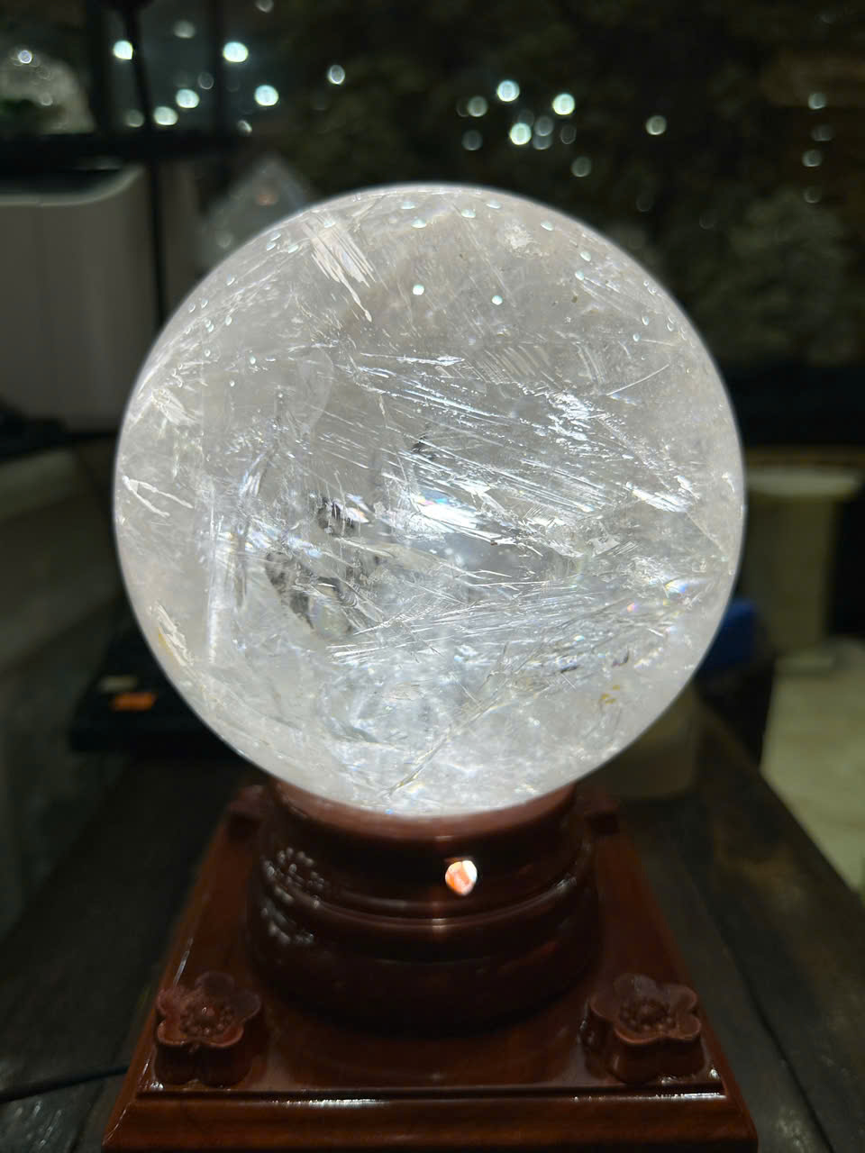 Quả Cầu Thạch Anh Trắng 17cm Tinh Hoa Băng Tinh, Khơi Nguồn Vượng Khí