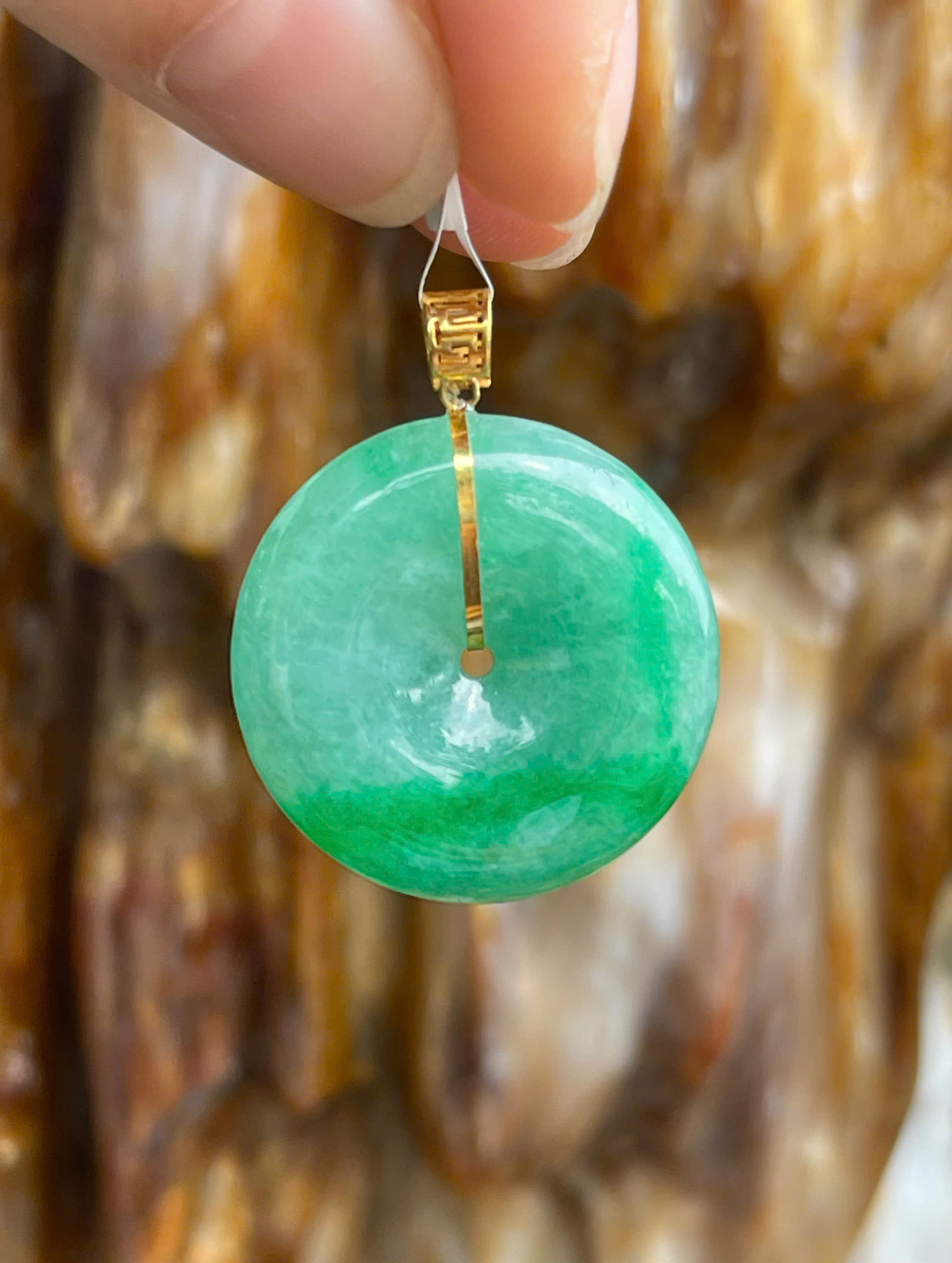 Khấu Bình An Ngọc Phỉ Thúy Xanh Lý Móc Vàng 18K Viên Mãn Phú Quý, Vạn Sự Cát Tường
