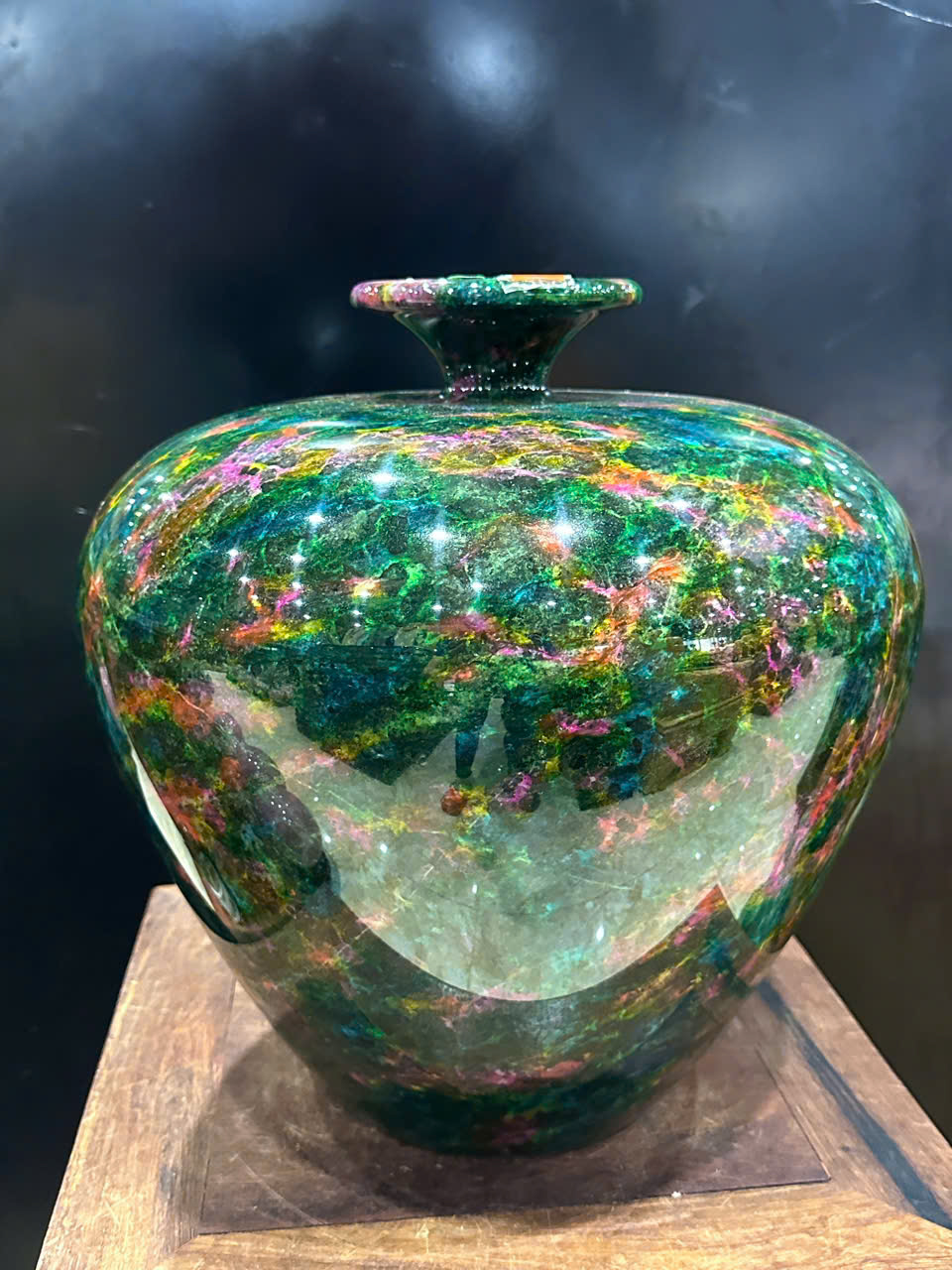 Bình Chalcedony Vân Ngọc Khổng Tước 36.5cm