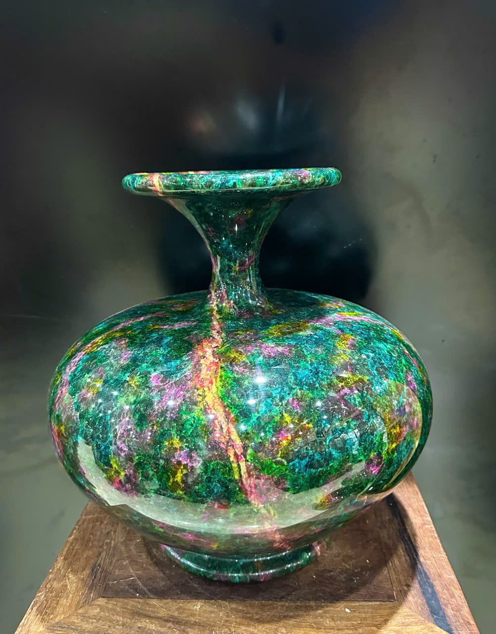 Bình Chiêu Tài Hút Lộc Chalcedony Vân Ngọc Khổng Tước 37cm