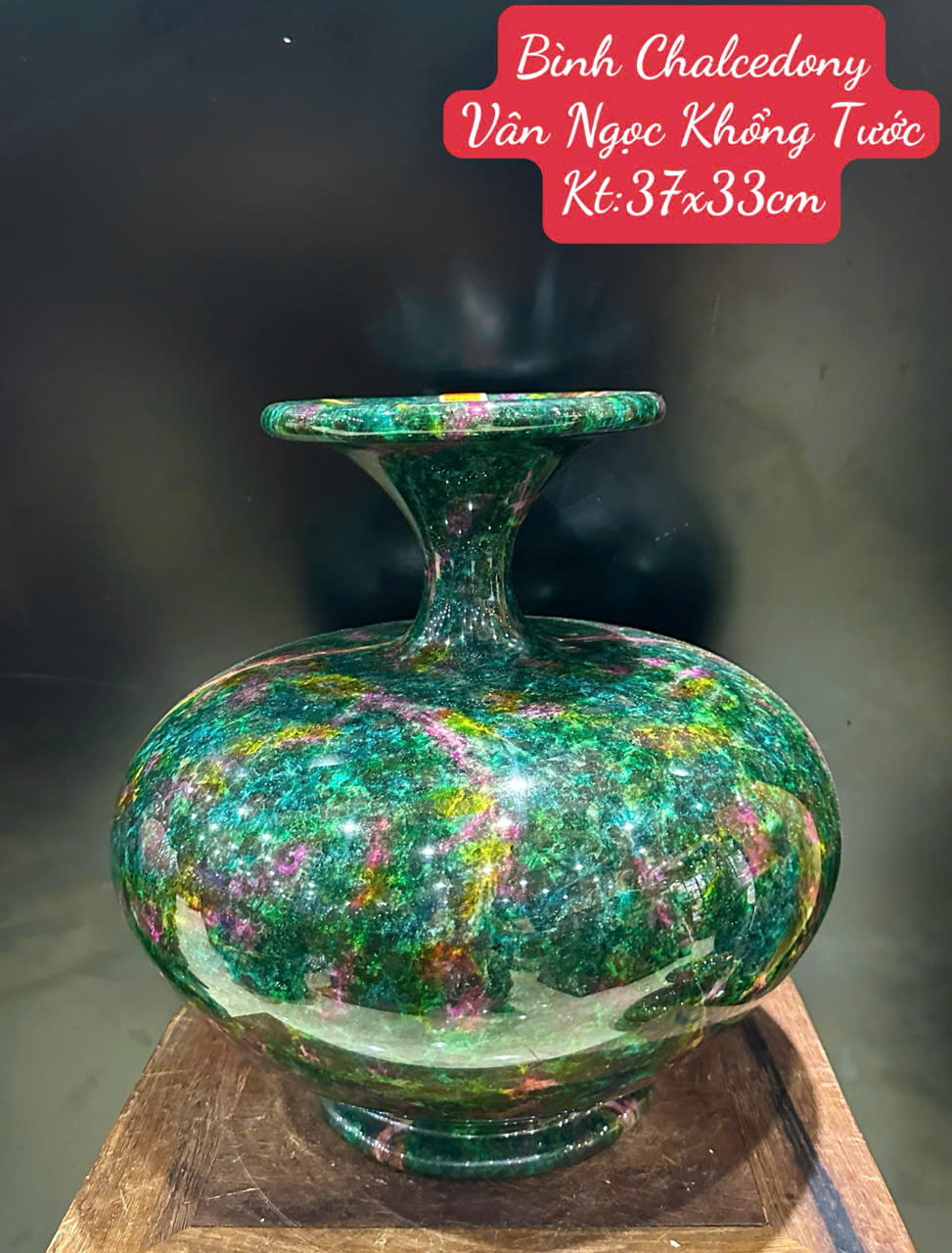 Bình Chiêu Tài Hút Lộc Chalcedony Vân Ngọc Khổng Tước 37cm