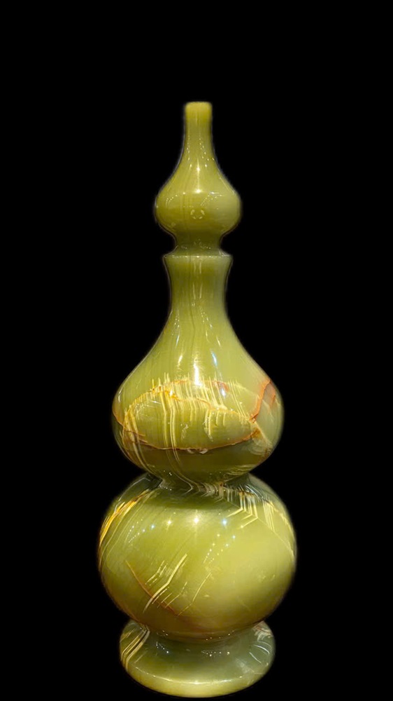 Bình hồ lô tài lộc Ngọc Hoàng Long - Ngọc Onyx xanh