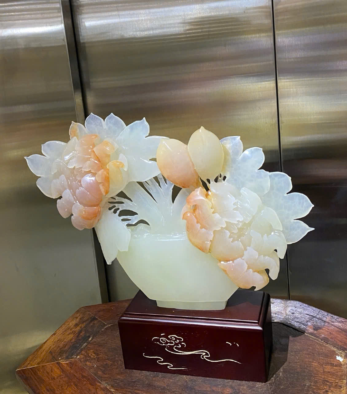 Bình hoa mẫu đơn ngọc onyx 33x25cm