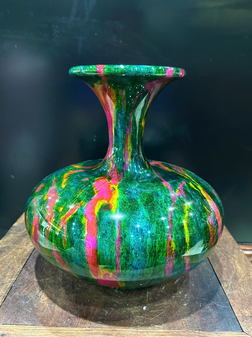 Bình Ngọc Chalcedony Vân Khổng Tước 26cm