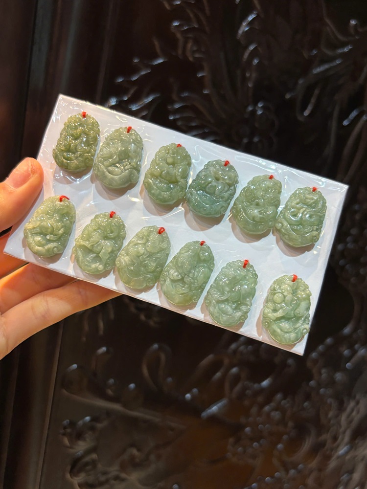 Bộ 12 Con Giáp Ngọc Phỉ Thuý (Bán theo bộ)