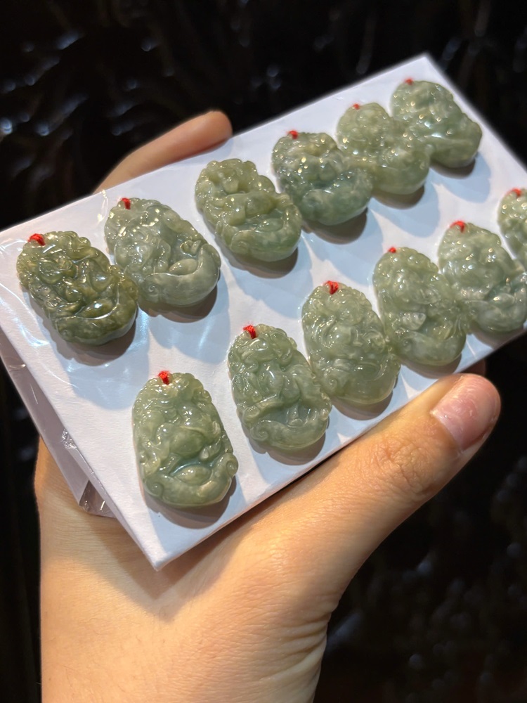 Bộ 12 Con Giáp Ngọc Phỉ Thuý (Bán theo bộ)