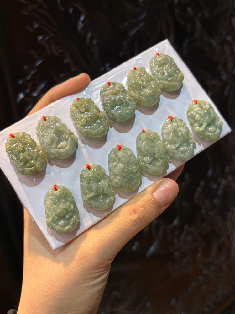Bộ 12 Con Giáp Ngọc Phỉ Thuý (Bán theo bộ)