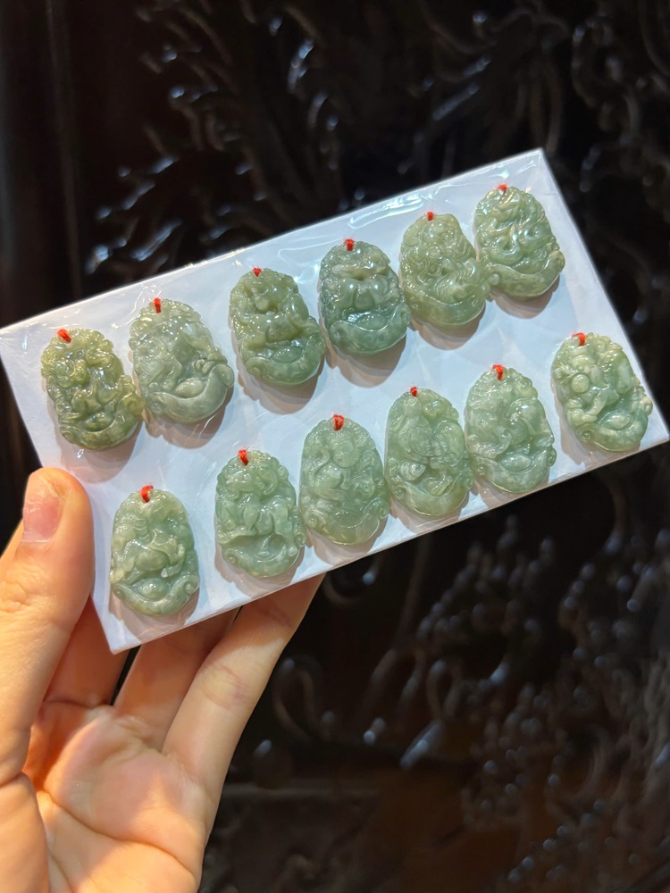 Bộ 12 Con Giáp Ngọc Phỉ Thuý (Bán theo bộ)